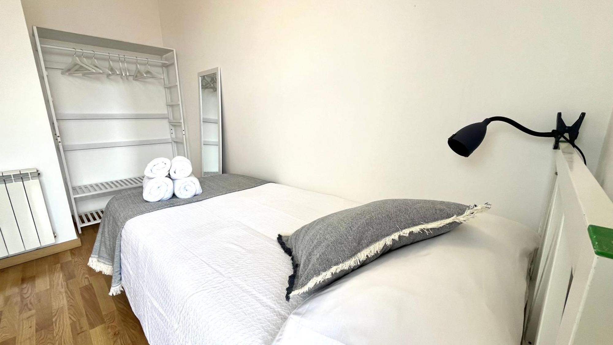 Apartamento Con Terraza By Prestigi Terrassa Ngoại thất bức ảnh